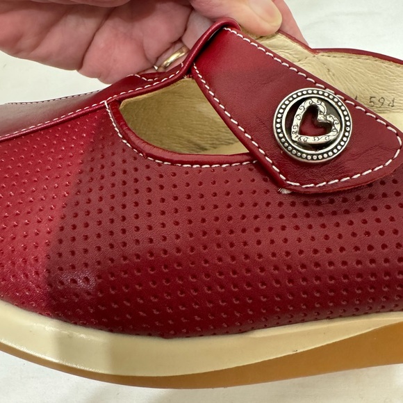 Brighton Erin Red Leather Mules size 8 - Picture 12 of 12